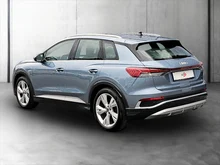 Audi Q4 e-tron 50 e-tron quattro in Geysirblau metaliic