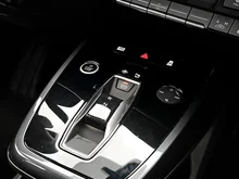 Audi Q4 e-tron 50 e-tron quattro in Geysirblau metaliic
