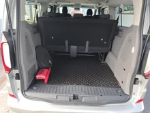 VW Caravelle Edition LR eHybrid 171 kW in Light Grey Metallic