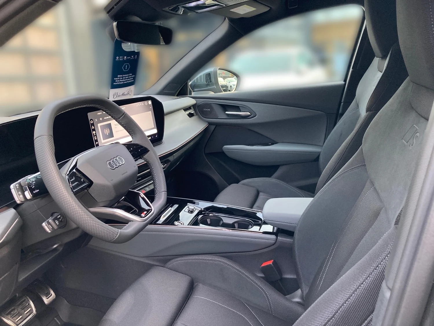 Bild eines Audi Q3 e-hybrid 200 kW
