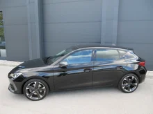 CUPRA Leon 2.0 TDI DSG 150 PS in 0E Mitternachtsschwarz
