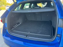 Škoda Octavia Combi Sportline TSI mHEV DSG in Race-Blau Metallic