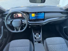 Škoda Octavia Combi Sportline TSI mHEV DSG in Race-Blau Metallic
