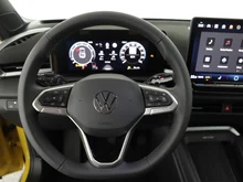 VW T-Roc Style eTSI DSG in Canary Yellow Dach Black Uni