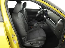 VW T-Roc Style eTSI DSG in Canary Yellow Dach Black Uni