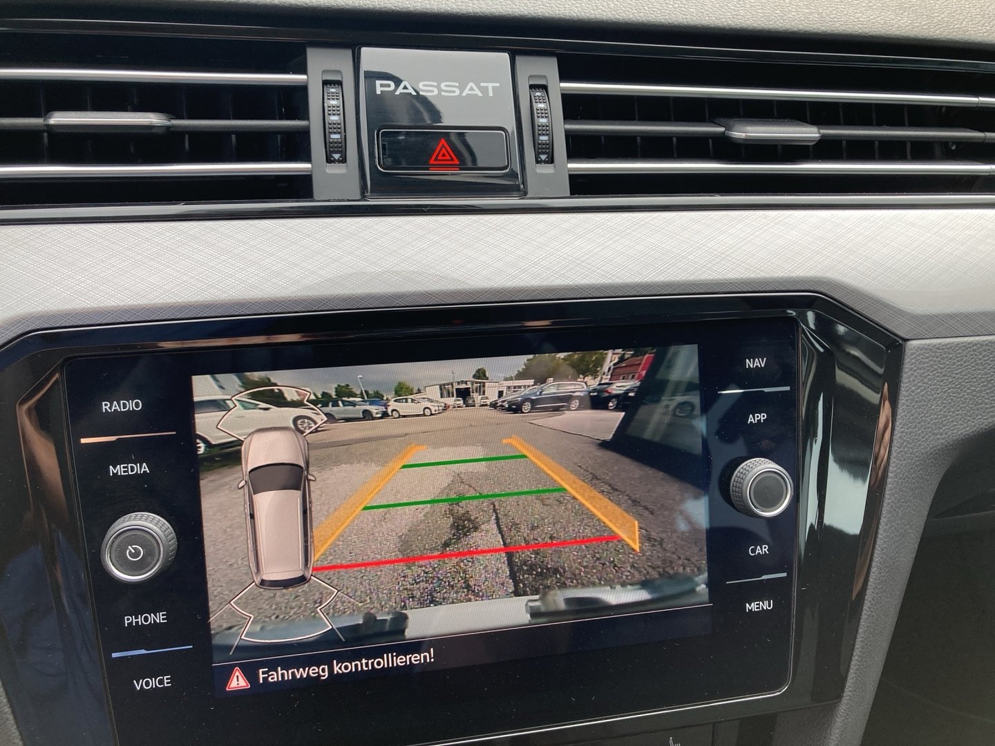 VW Passat Variant Business TDI DSG | Bild 12 von 19