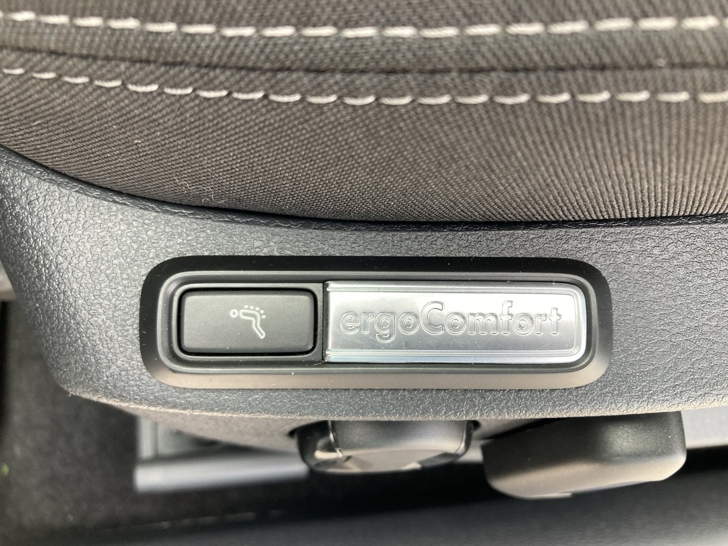 VW Passat Variant Business TDI DSG | Bild 14 von 19