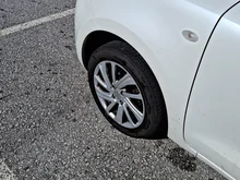 Suzuki Swift 1,2 Hybrid DualJet Allgrip Shine in Pure White Pearl
