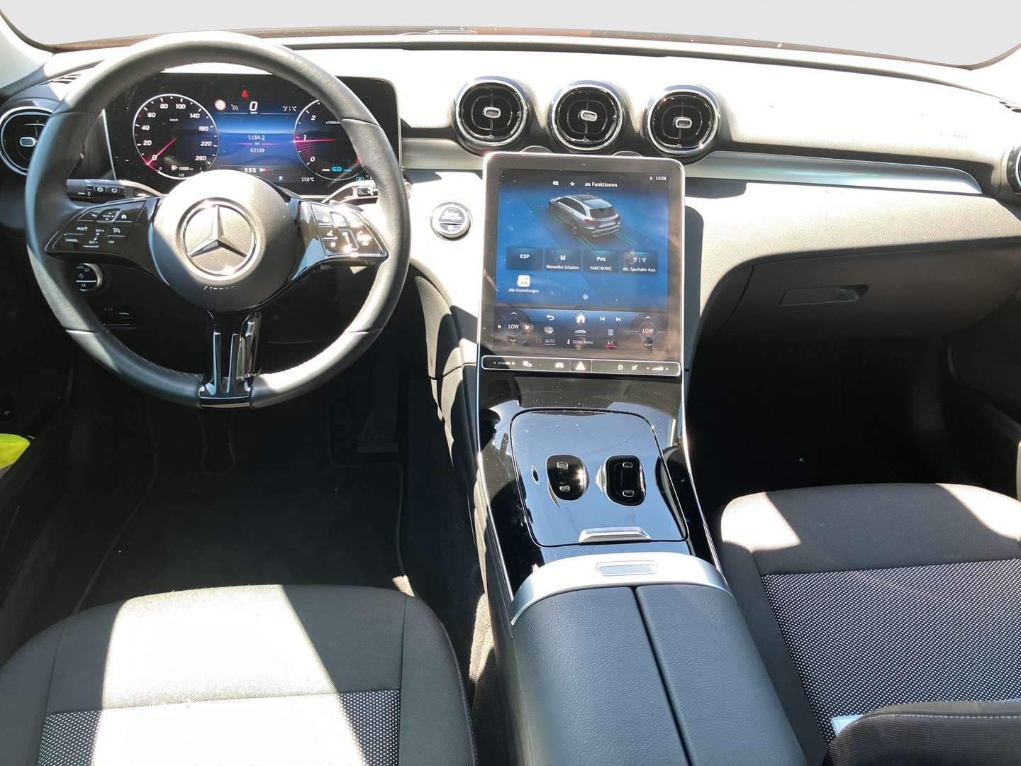 Mercedes C 220d T 4Matic  Aut. | Bild 10 von 25
