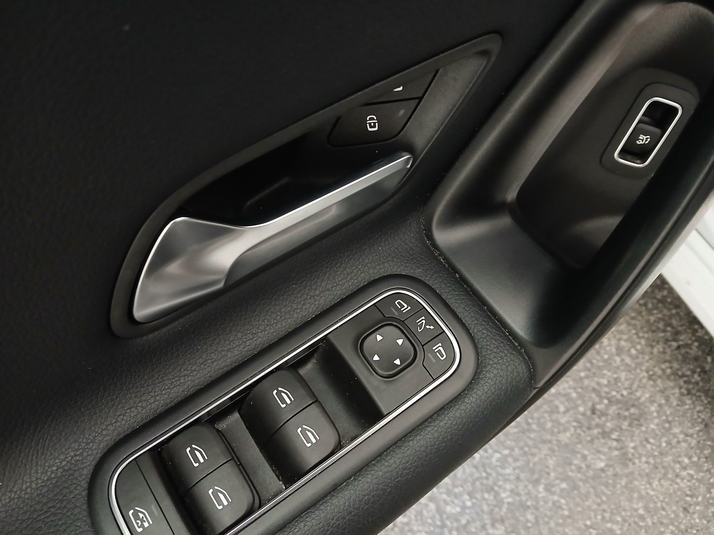 Mercedes CLA 180 d Shooting Brake | Bild 11 von 31