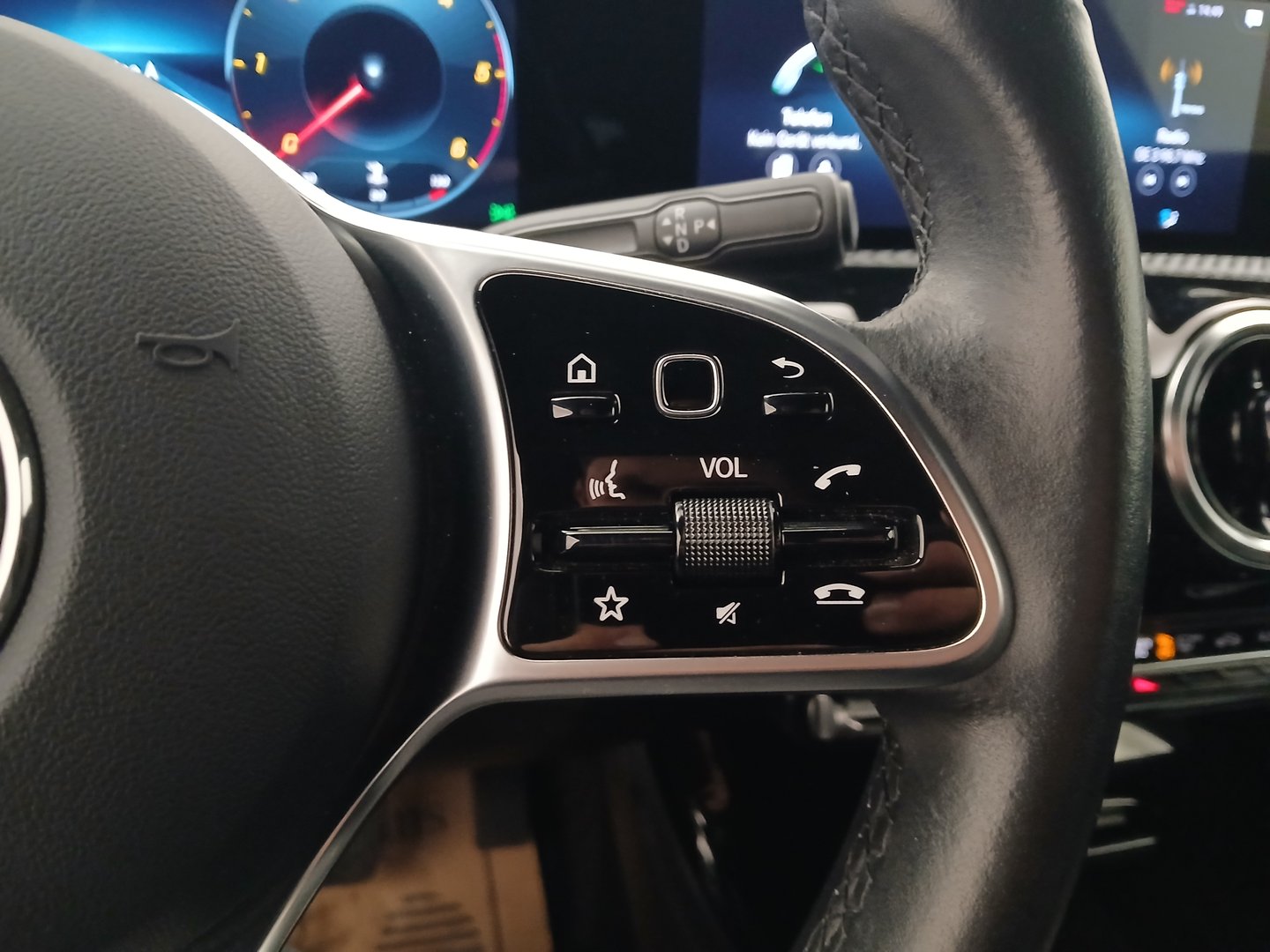 Mercedes CLA 180 d Shooting Brake | Bild 18 von 31