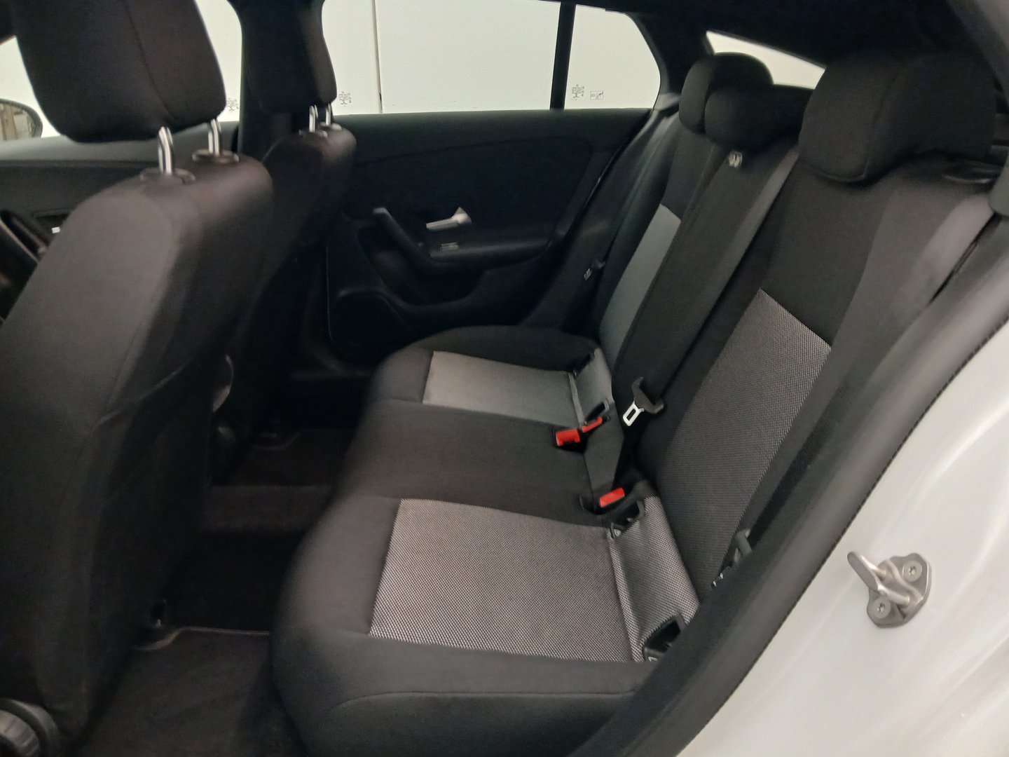 Mercedes CLA 180 d Shooting Brake | Bild 26 von 31