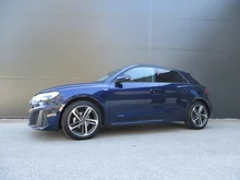 Audi A1 Sportback 25 TFSI S line in 2D Navarrablau Metallic