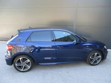 Audi A1 Sportback 25 TFSI S line in 2D Navarrablau Metallic