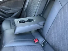 Audi A5 Avant TDI quattro in MYTHOSSCHWARZ METALLIC