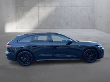 Audi A5 Avant TDI quattro in MYTHOSSCHWARZ METALLIC
