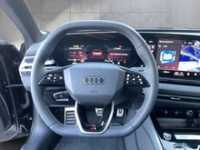 Audi A5 Avant TDI quattro in MYTHOSSCHWARZ METALLIC