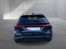 Audi A5 Avant TDI quattro in MYTHOSSCHWARZ METALLIC