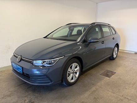 VW Golf Variant Life mHeV DSG