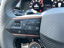 CUPRA Terramar 1.5 e-TSI 150 PS DSG in Fjord-Blau