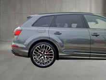 Audi Q7 60 TFSI e quattro 360 kW in daytonagrau perleffekt