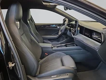 VW Passat Variant R-Line eTSI DSG in Grenadillschwarz Metallic