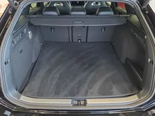 VW Passat Variant R-Line eTSI DSG in Grenadillschwarz Metallic