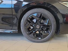 VW Passat Variant R-Line eTSI DSG in Grenadillschwarz Metallic