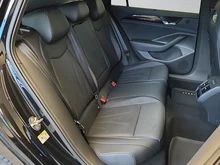 VW Passat Variant R-Line eTSI DSG in Grenadillschwarz Metallic