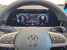 VW Passat Variant R-Line eTSI DSG in Grenadillschwarz Metallic