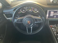 Porsche Panamera 4 E-Hybrid II in tiefschwarzmetallic