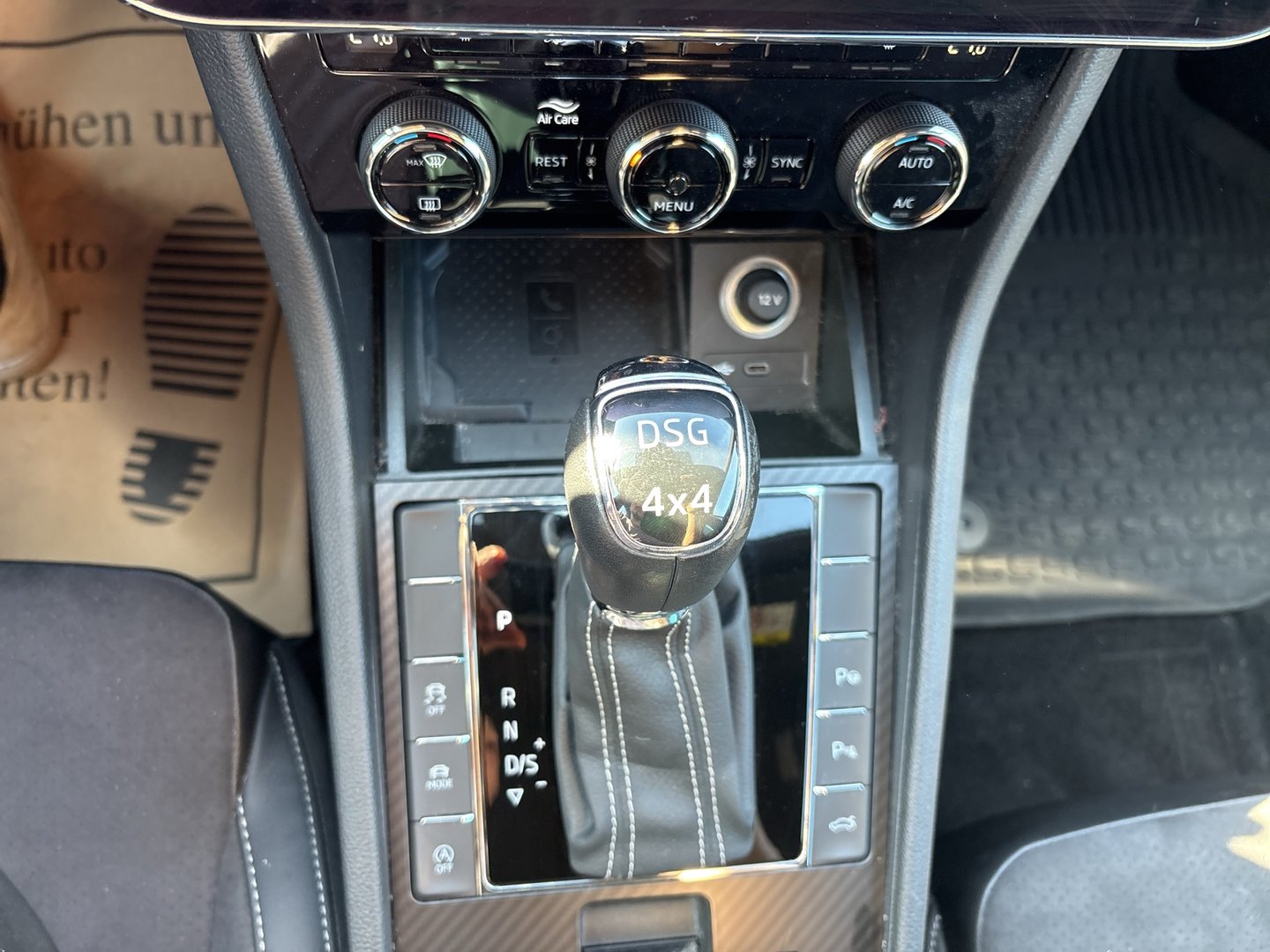 Škoda SUPERB Combi 4x4 SPORTLINE TDI DSG | Bild 16 von 23