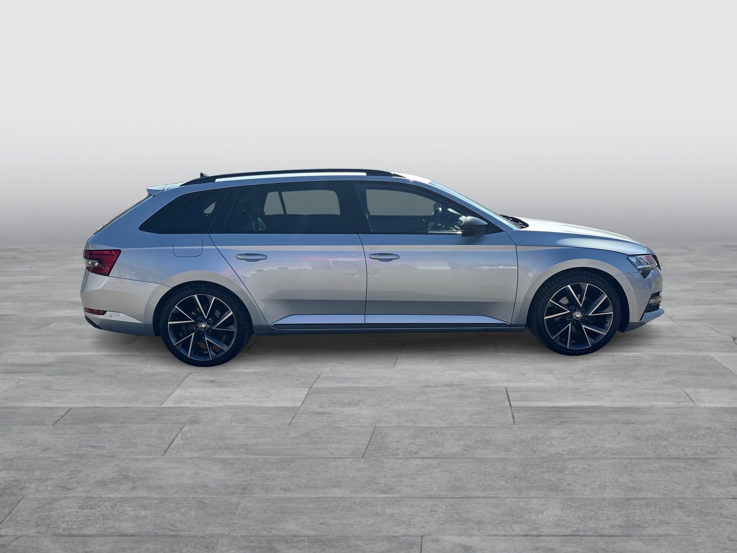 Škoda SUPERB Combi 4x4 SPORTLINE TDI DSG | Bild 5 von 23