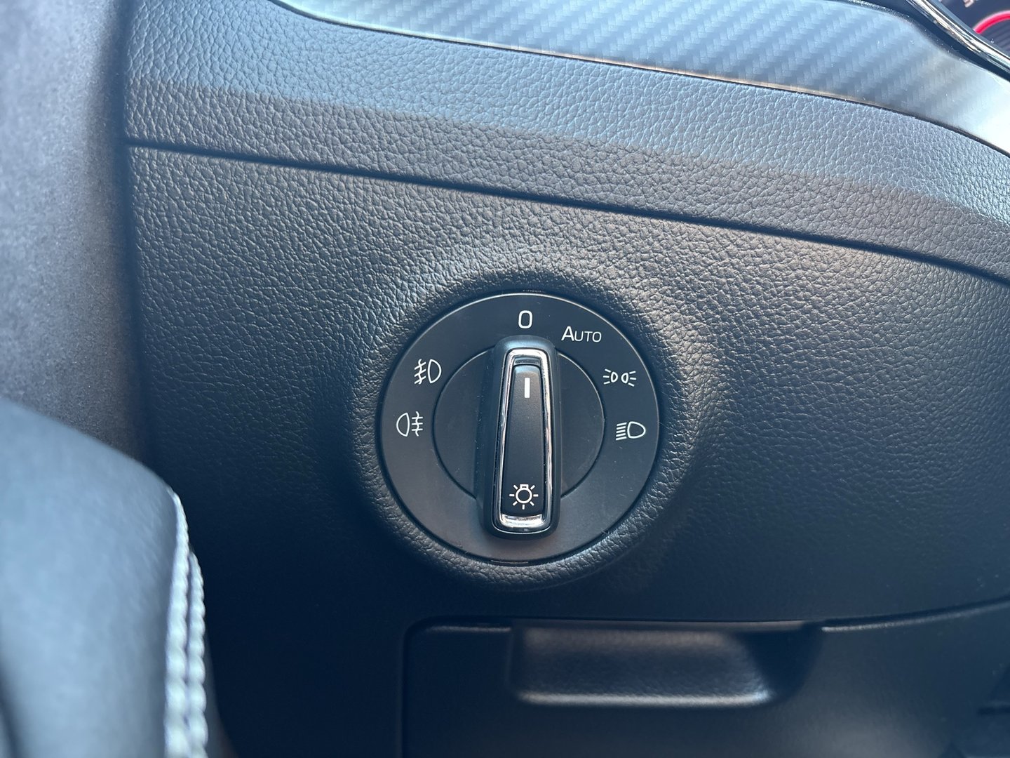 Škoda SUPERB Combi 4x4 SPORTLINE TDI DSG | Bild 8 von 23