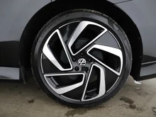 VW ID.7 Tourer Pro 210 kW Business in GRENADILLSCHWARZ METALLIC