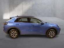 VW T-Roc Life eTSI DSG in Celestial Blue