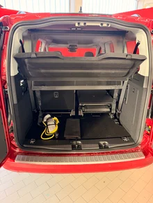 VW Caddy Business Plus Maxi eHybrid 110 kW in Sunsetred Metallic