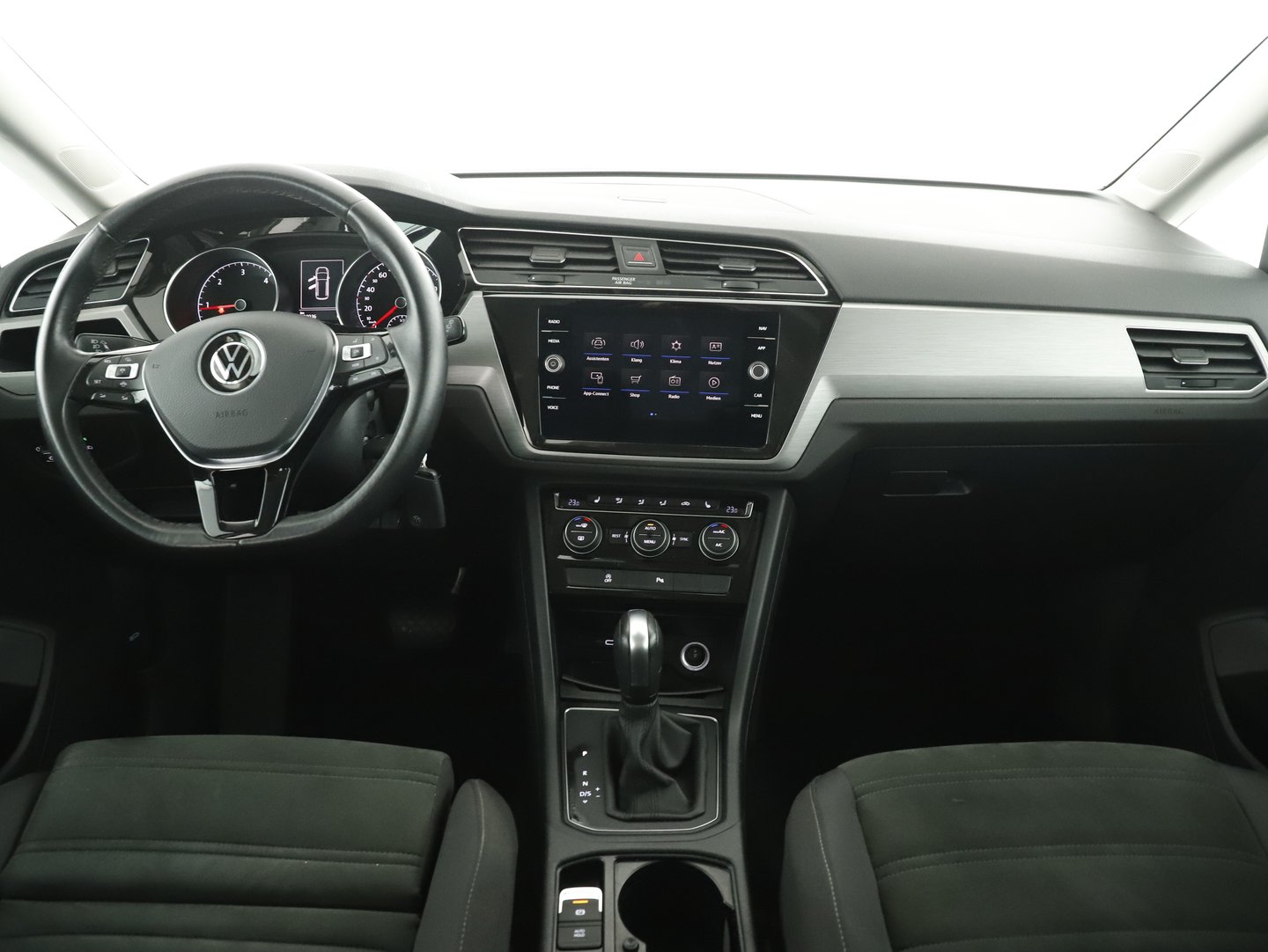 VW Touran Comfortline TDI SCR DSG | Bild 5 von 14