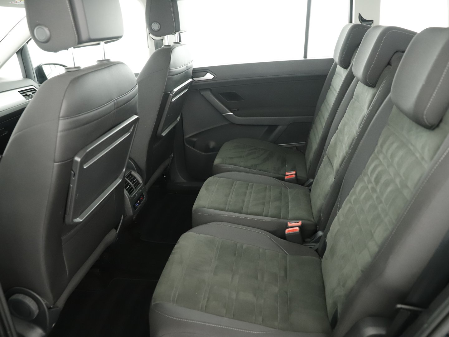 VW Touran Comfortline TDI SCR DSG | Bild 9 von 14