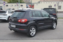 VW Tiguan Sport & Style TDI D-PF 4MOTION in deepblack perleffekt
