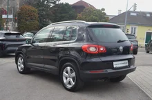 VW Tiguan Sport & Style TDI D-PF 4MOTION in deepblack perleffekt