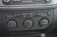 VW Tiguan Sport & Style TDI D-PF 4MOTION in deepblack perleffekt