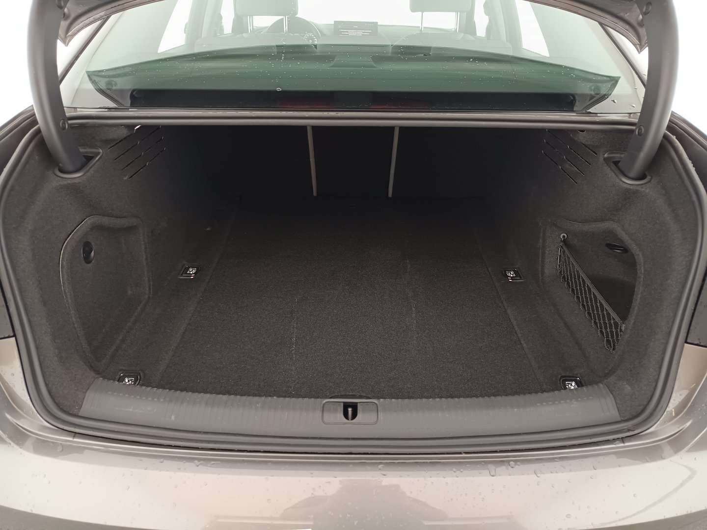 Audi A4 Limousine 30 TDI S line | Bild 30 von 32