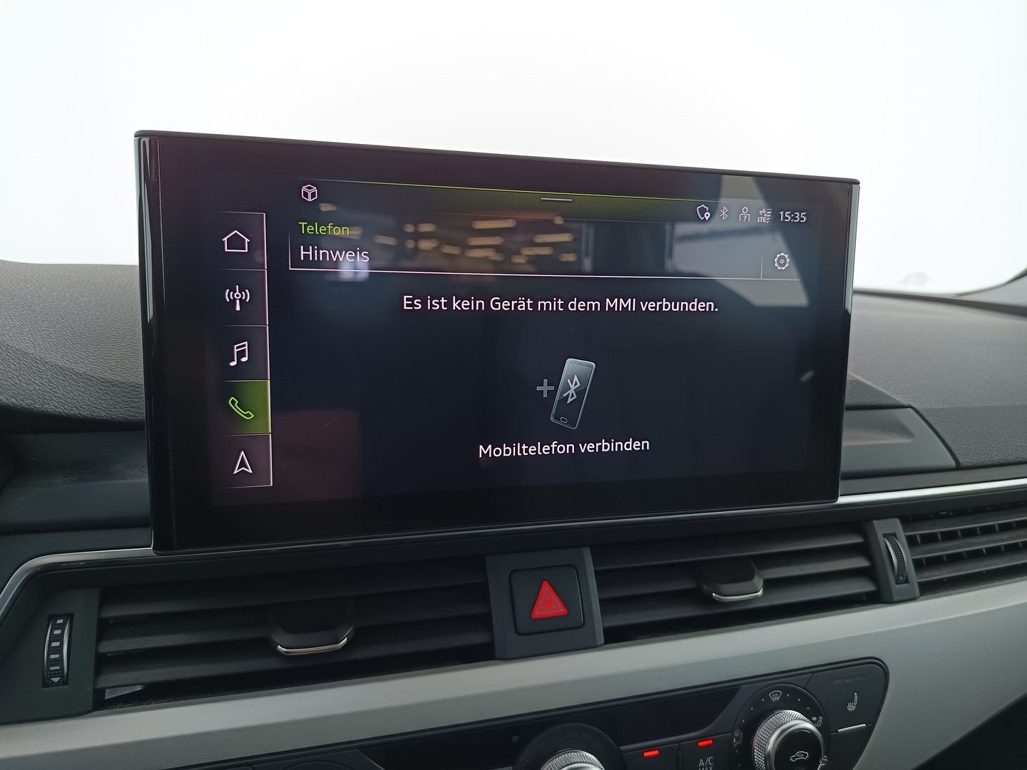 Audi A4 Limousine 30 TDI S line | Bild 25 von 32