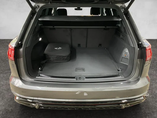 Bild eines VW Touareg R eHybrid TSI 4M. Final Edition