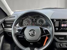 Škoda Kamiq SC TSI in Black-Magic Perleffekt