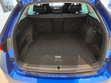 Škoda Octavia Combi Selection TSI mHEV DSG in Race-Blau Metallic