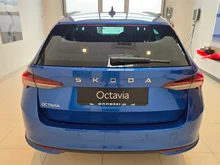Škoda Octavia Combi Selection TSI mHEV DSG in Race-Blau Metallic