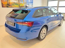 Škoda Octavia Combi Selection TSI mHEV DSG in Race-Blau Metallic