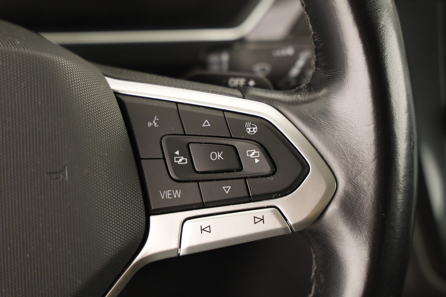 VW Tiguan Allspace Life TDI 4MOTION DSG | Bild 6 von 19